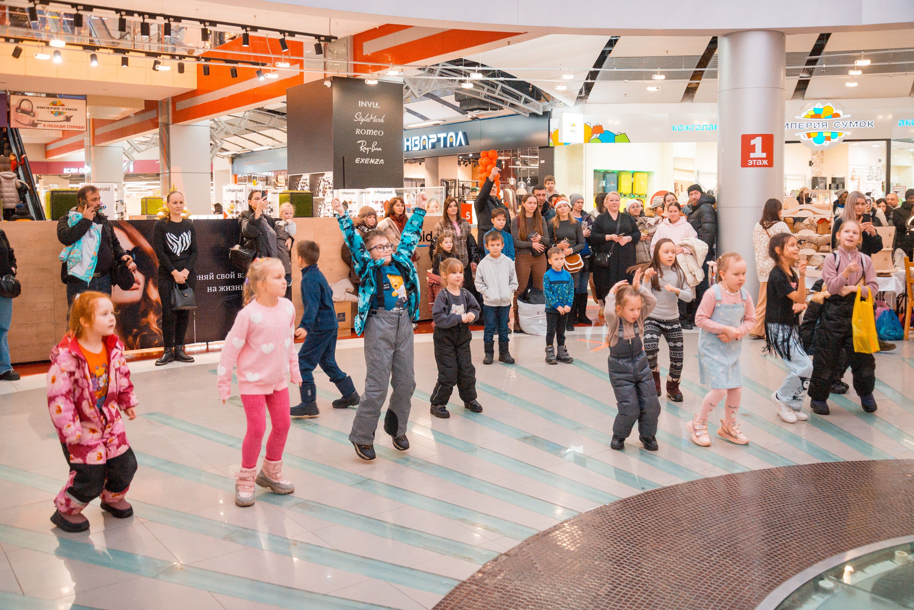 Фото Детский конкурс рисунков"Новогодний город -2026!" Изображения в Детский конкурс рисунков"Новогодний город -2026!"