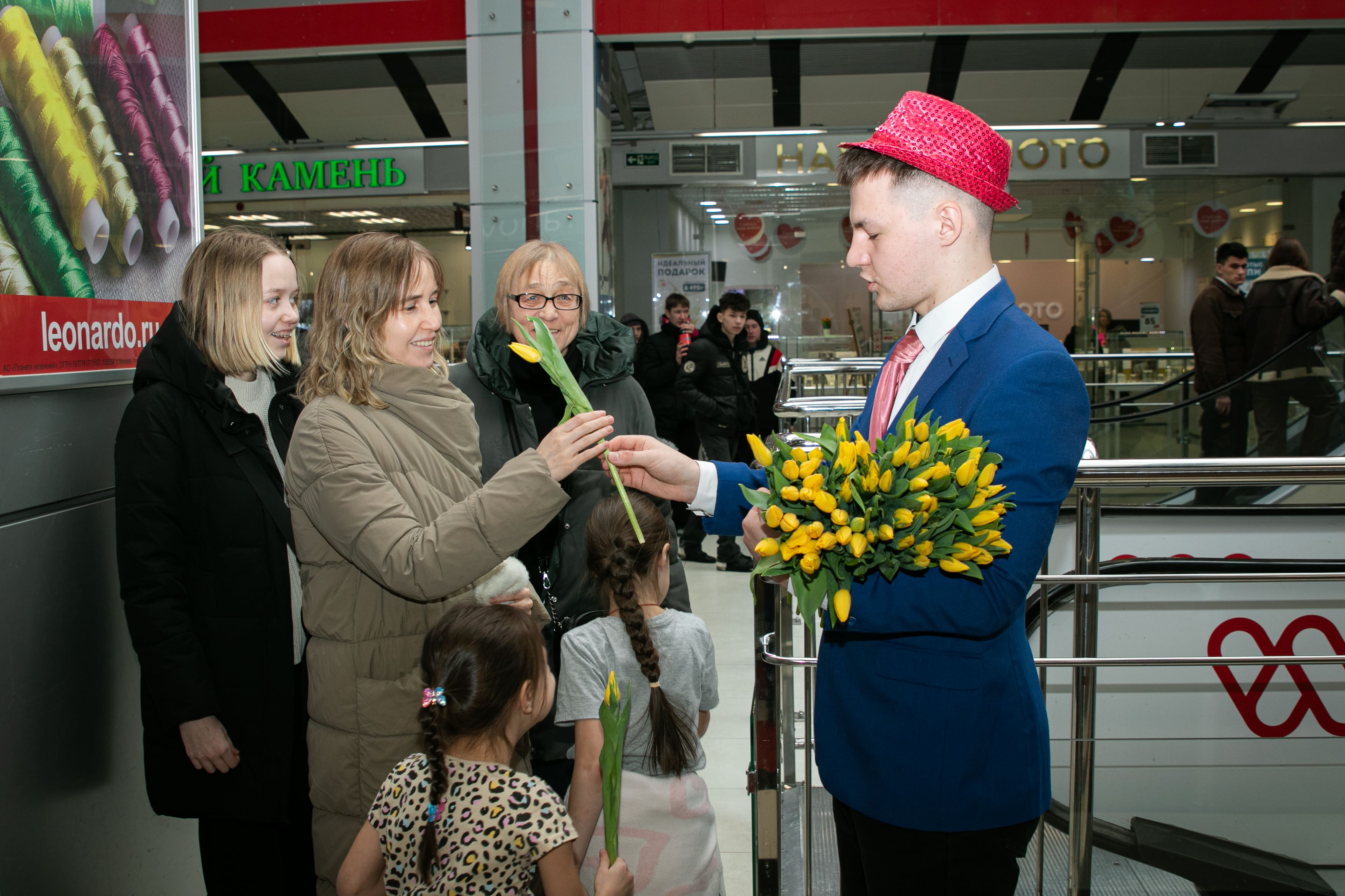 Изображения в Традиционное поздравление с 8 Марта!!!